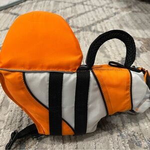 XS dog life vest